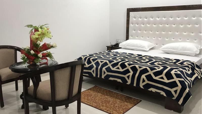 Hotel Pratap Regal Bharatpur Exterior photo