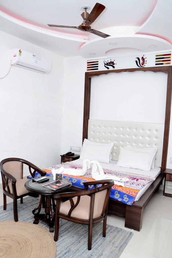 Hotel Pratap Regal Bharatpur Exterior photo