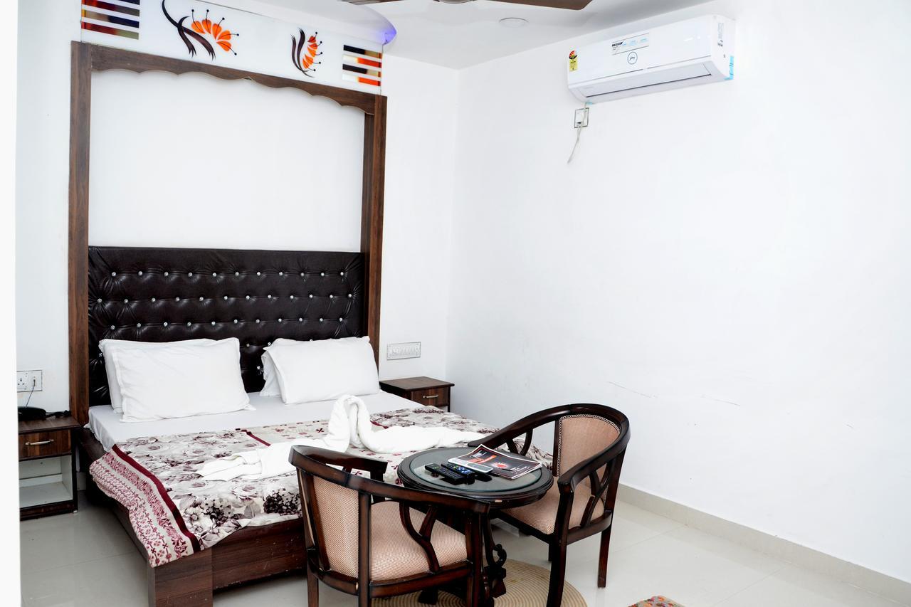 Hotel Pratap Regal Bharatpur Exterior photo